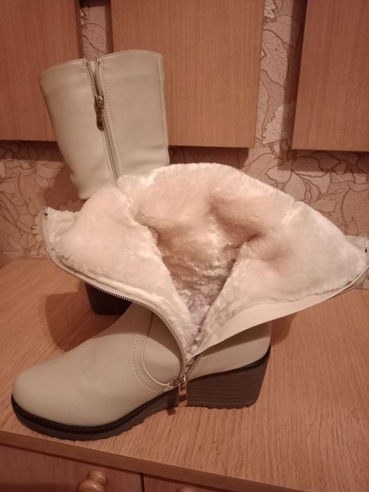 Продам симпатичные сапожки