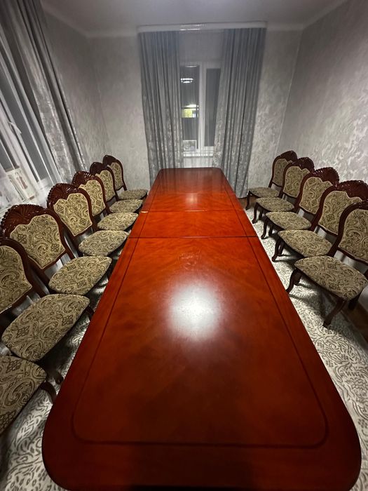 Стол деревянный