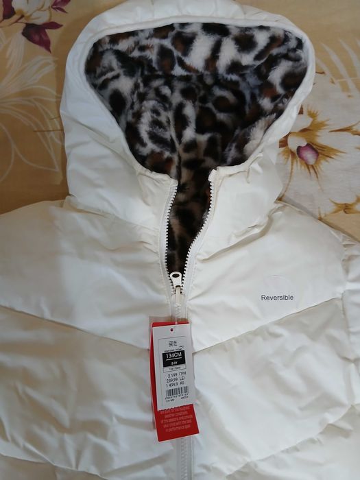Geaca noua toamnă - iarna pentru fete mărimea 134 cm vârsta 9 - 11 ani