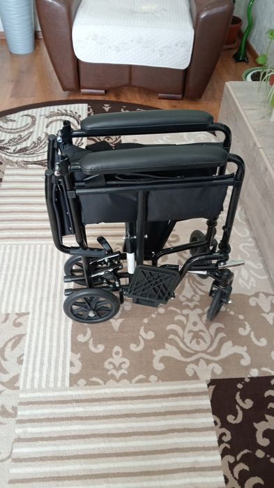 Продам коляску. Фирма Армед.