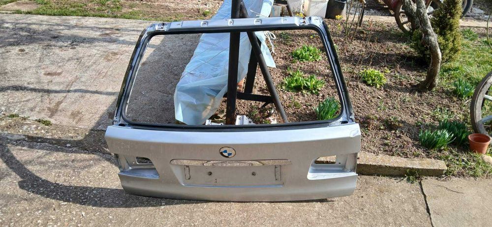 Заден капак за BMW E39 комби