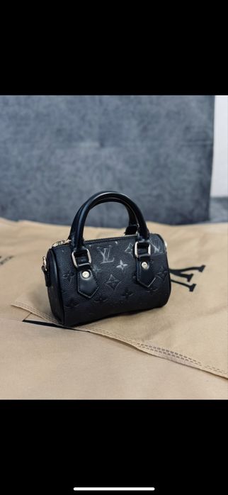 Lo*is vui*ton мини чанта черна