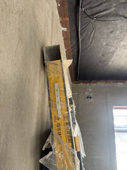 Алюминевый витраж с дверью