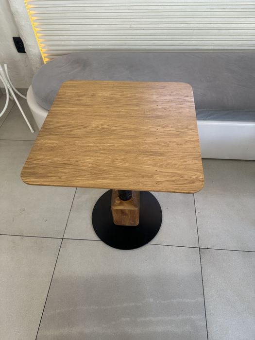 Столы продаются кофейные ресторанные