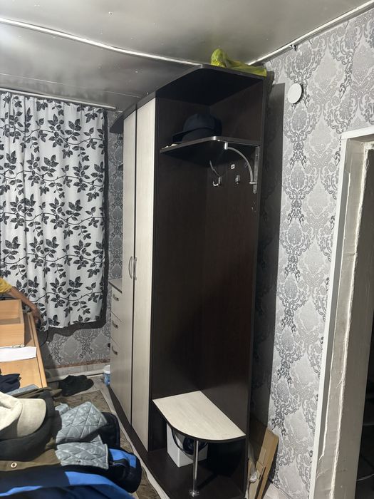 Продам шкаф для прихожей