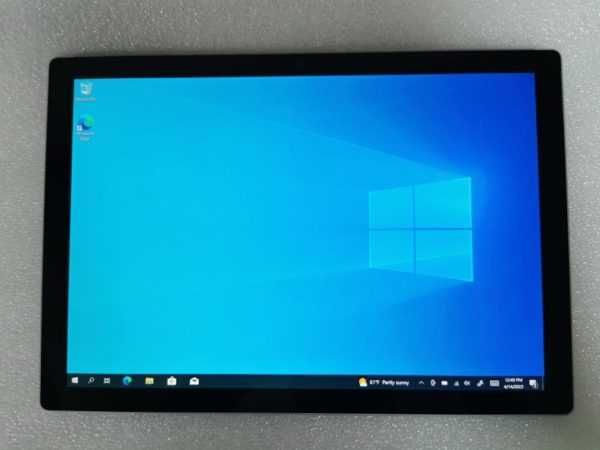 Microsoft Surface PRO6,,IntelCore i5-8250U,8GBRAM,256GB,recondiționat