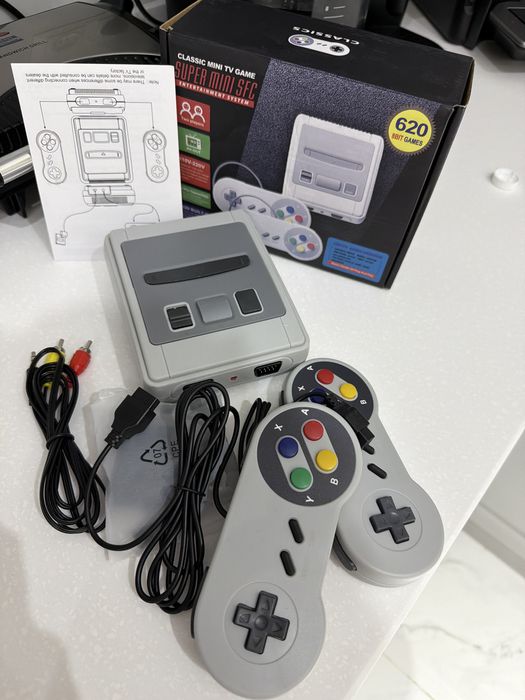 Срочно продам Новую игровую приставку! Отличный подарок!