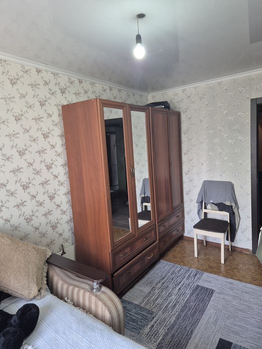 Продам 4-х комнатную квартиру на проме