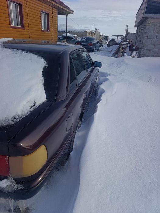 Продам Ауди 100 объём двигателя 2.6