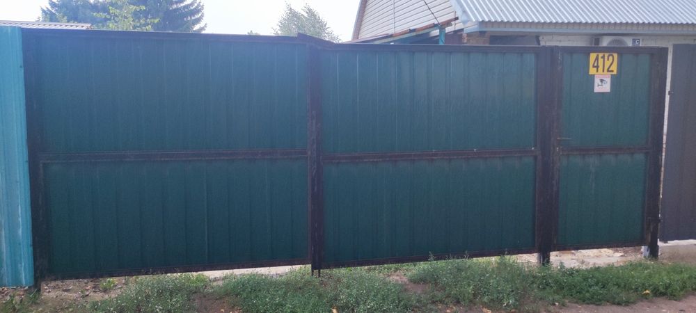 Продам ворота металлические с калиткой