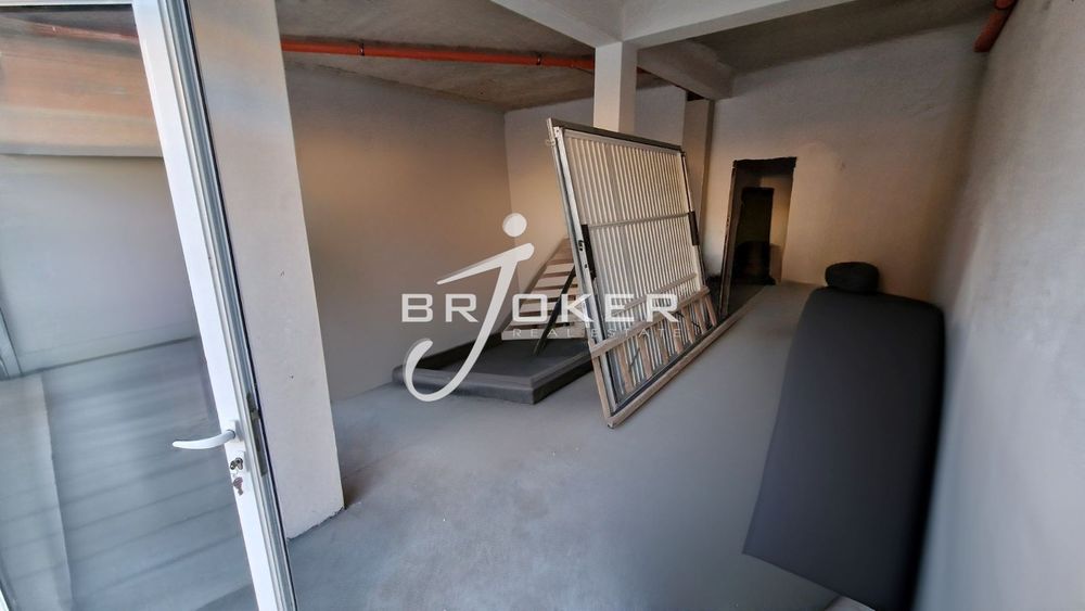 Дава се под наем Магазин в Кърджали, Студен кладенец - 69 кв.м за 331.5 € - Снимка #1