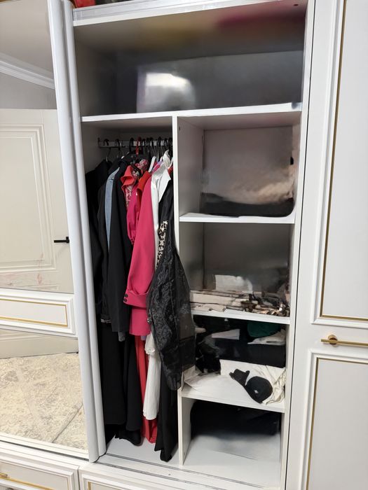 Распашной Шкаф с зеркалом