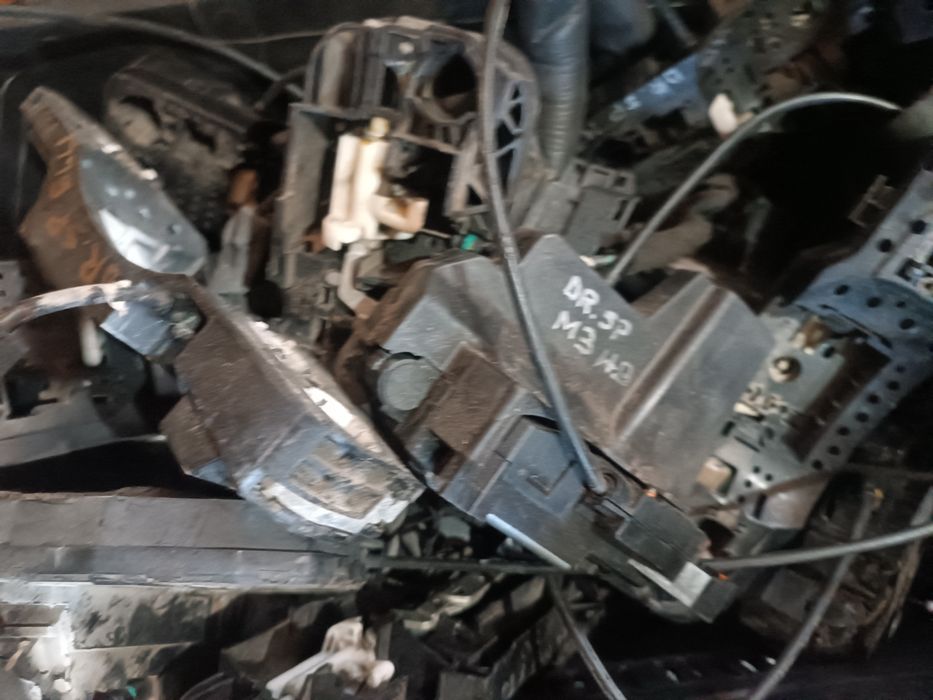 Mecanism ușa senzor optic Megane3 Fluence Koleos Megane2 Scenic2 broasca usa senzor keyless go entry usa Renault Koleos usa bandou haion punte spate