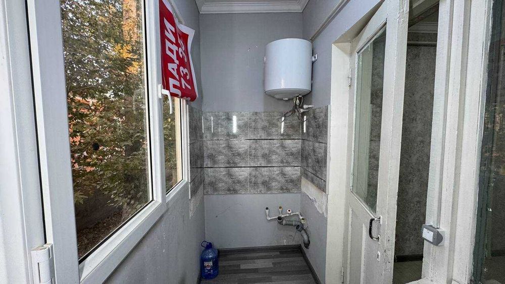 Калениский Дом Радио 1 қаватда 1 хонали квартира сотилади.ID: 1444