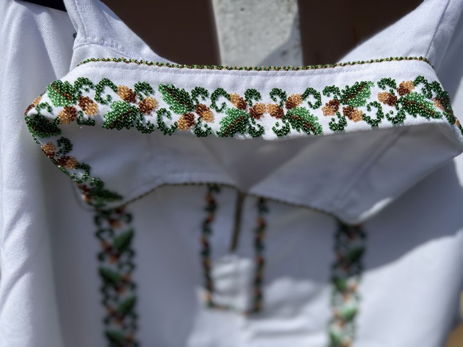 Ii tradiționale cusute cu mărgele – eleganță și autenticitate