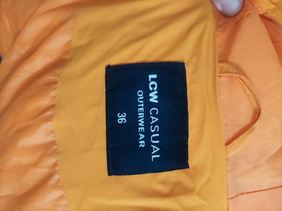 Продам женскую куртку