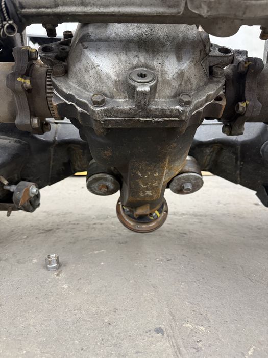 Балка в сборе скайлайн 36