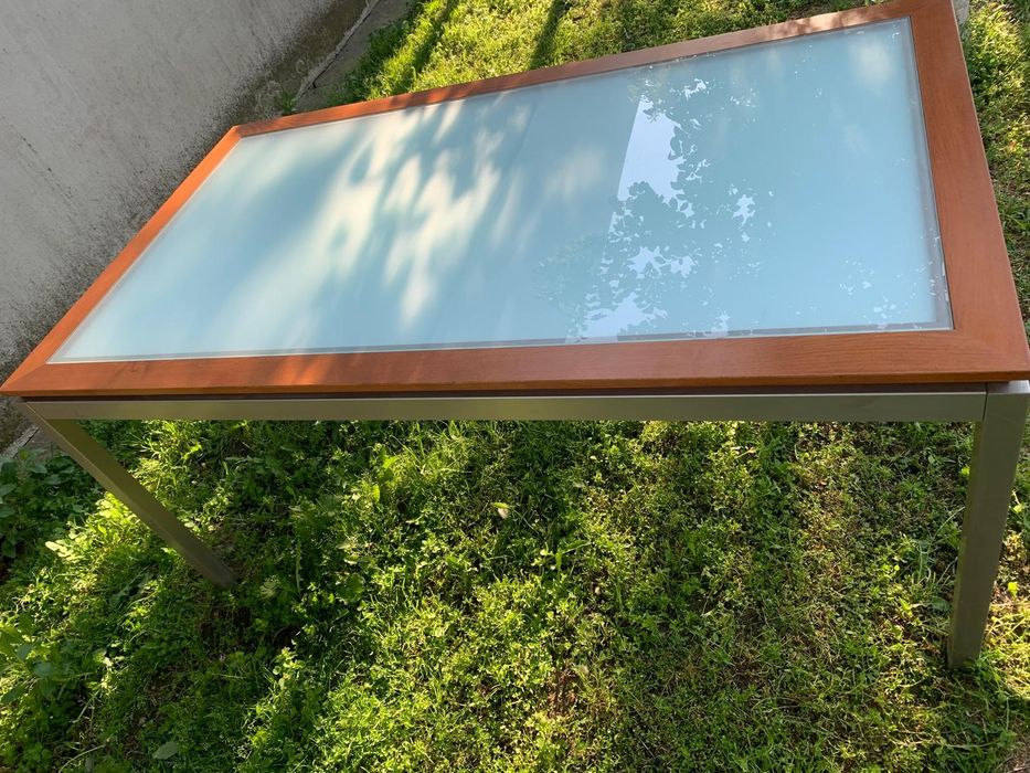 Vând masă de terasă