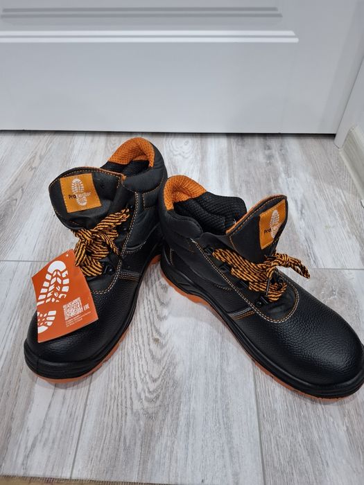 Летние рабочие ботинки