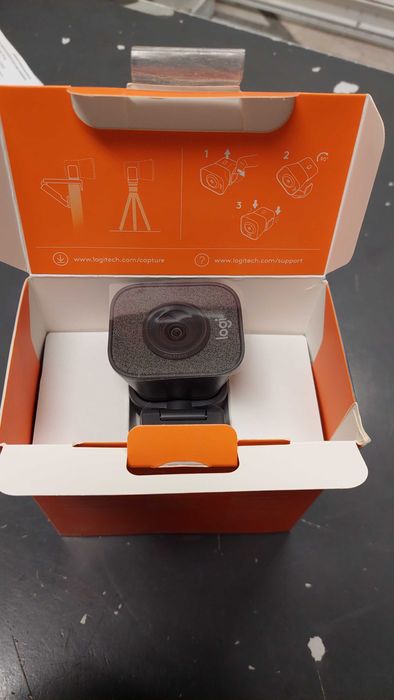 Камера Logitech streamcam