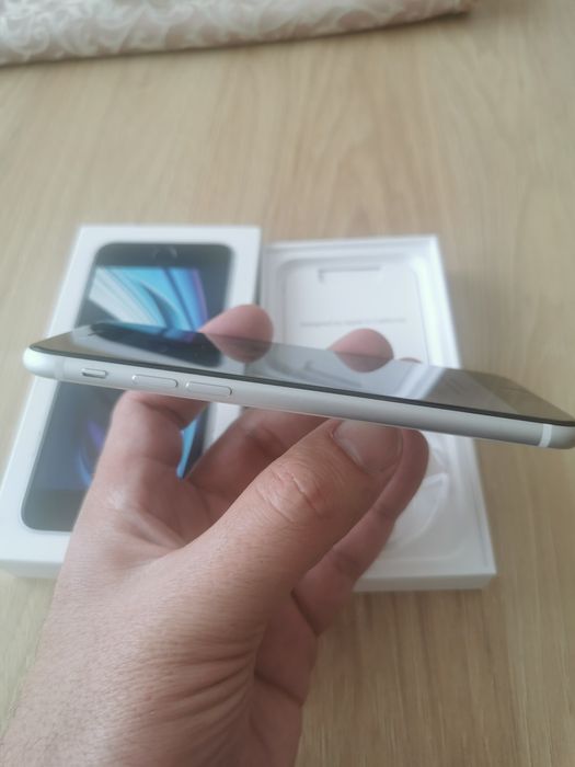 Iphone SE, 64gb, като нов