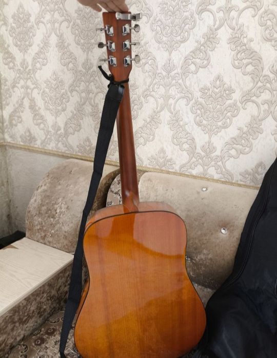 Акустические Гитара  YAMAHA