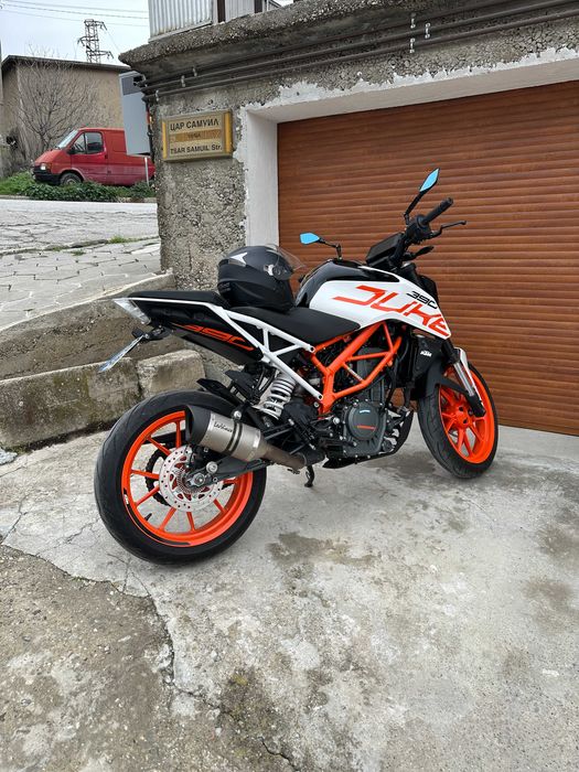Продавам Ktm Duke 390