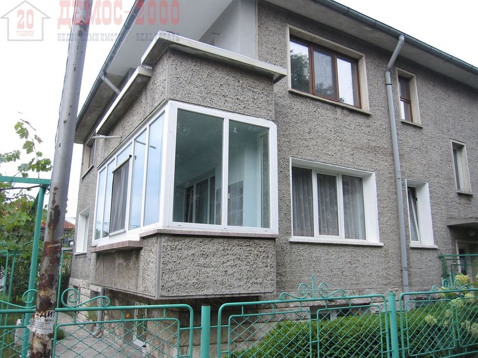 Дава се под наем Етаж от къща в Варна, Левски - 100 кв.м за 500 € - Снимка #1