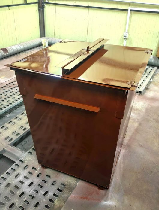 Баки новые мусорный бак ( мусорный контейнер)