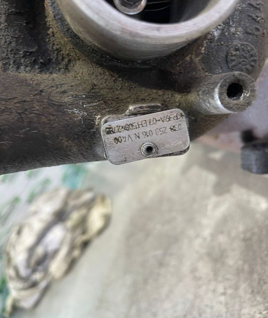 Turbosuflanta 038253019N/038 253 061 N V400 Cu defect la ciuperca 038