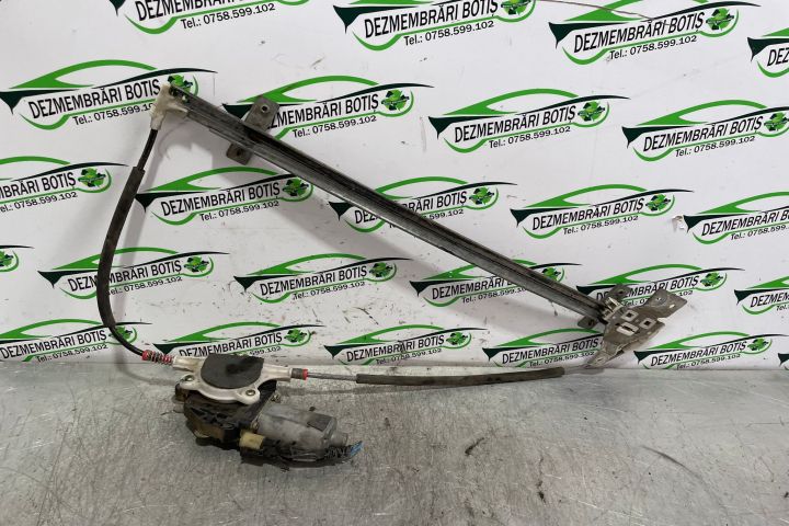 Macara geam fata dreapta electrica Nissan Terrano R20