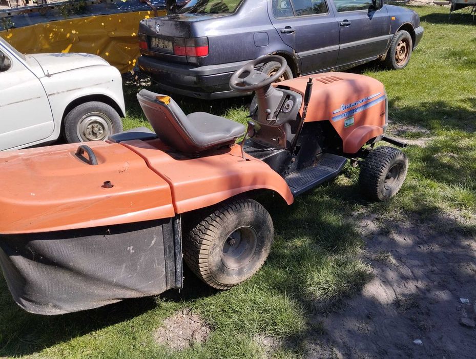 Vînd cositoare  Husqvarna