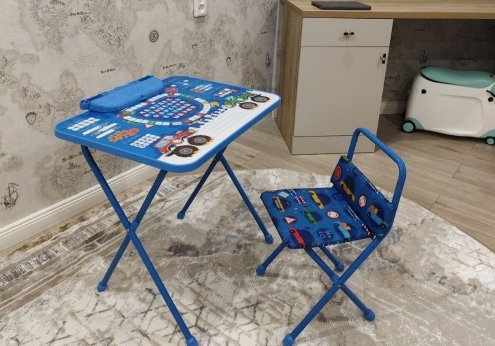Продам детский стол