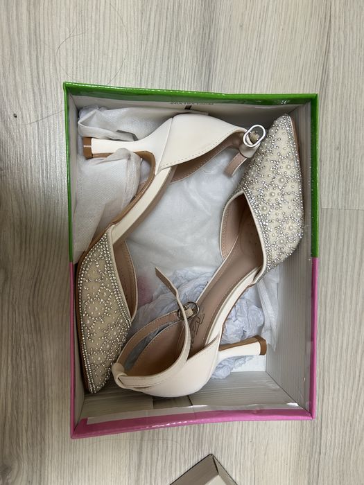 Tocuri femei elegante