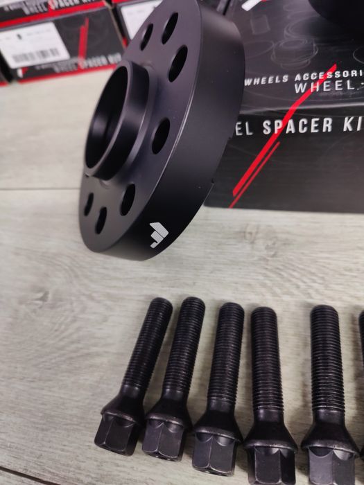 Distantieri 2.5cm/25mm Audi / Mercedes distantiere JR + prezoane lungi