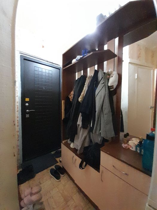 Продаю 2- комнатный квартиру