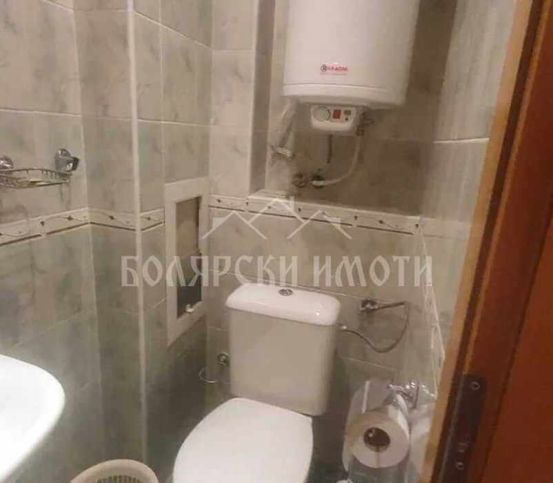 Тристаен под наем до болницата