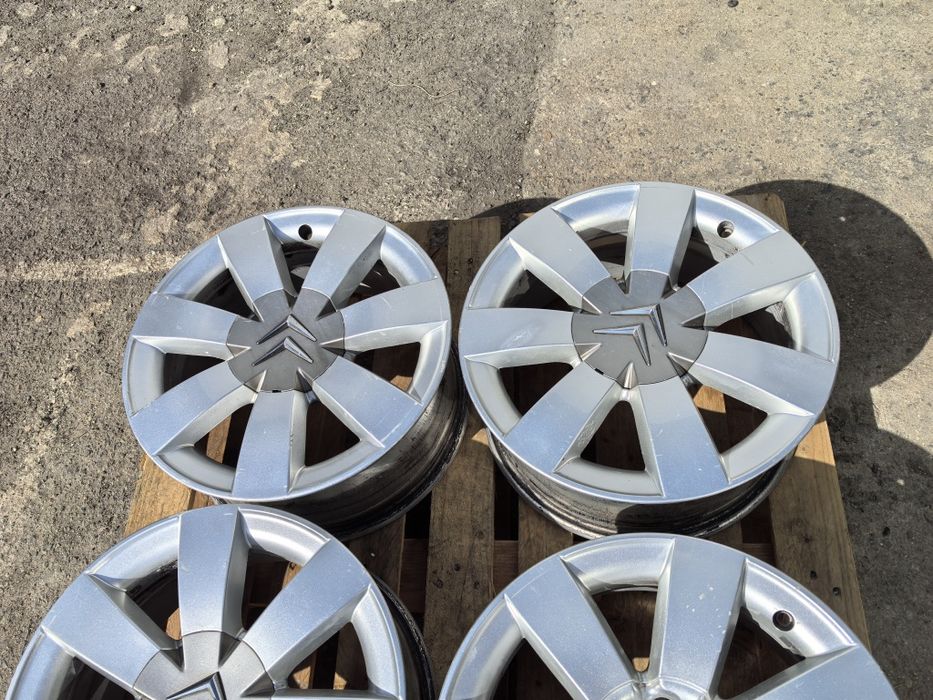 16 цола 5 х 98 мм Ситроен Ц8 / Пежо 807 / Ланча Федра и други