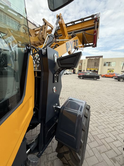 Продам погрузчик 930