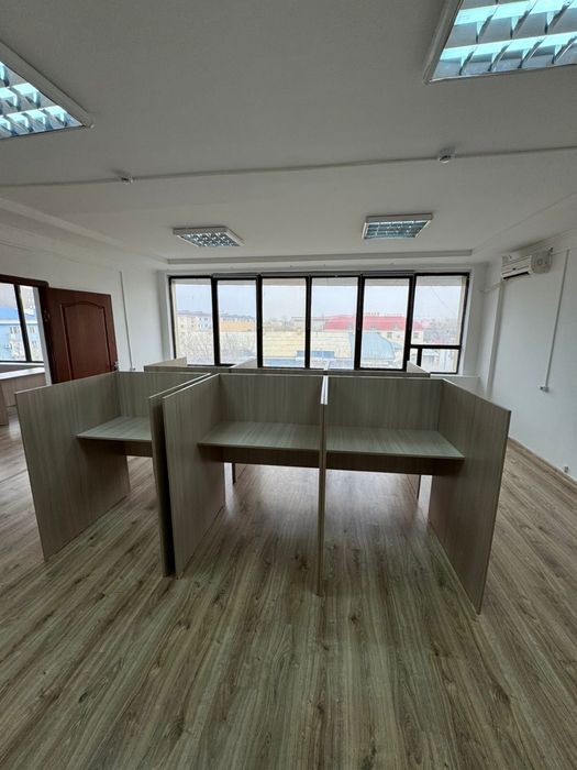 Офисные столы для менеджеров