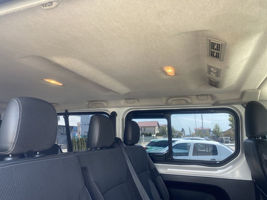 Inchiriere auto microbuz 8+1 si  7+1 ,20,locuri Rent a Van/19+1 locuri