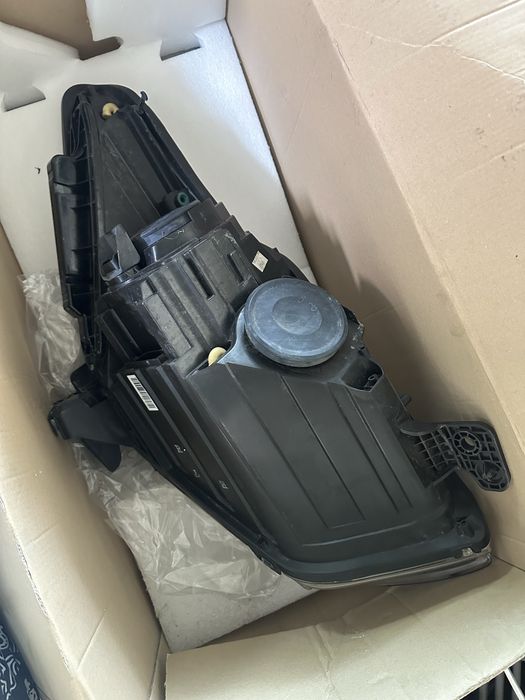 Citroen Ds5 ляв фар ОЕм