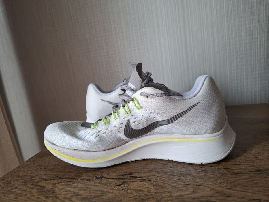 Nike Zoom Fly маратонки 44 номер.