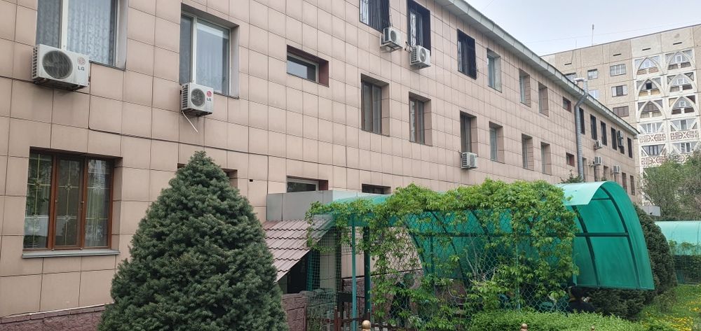 Отдам даром керамогранит