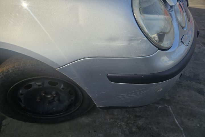 Contact cu cheie Volkswagen VW Polo 2002 1.2 MT (64 hp)