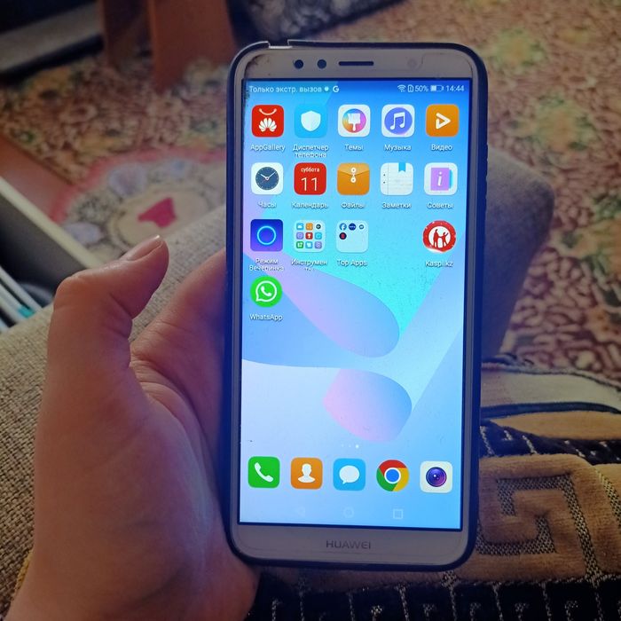 Продам телефон Huawei
