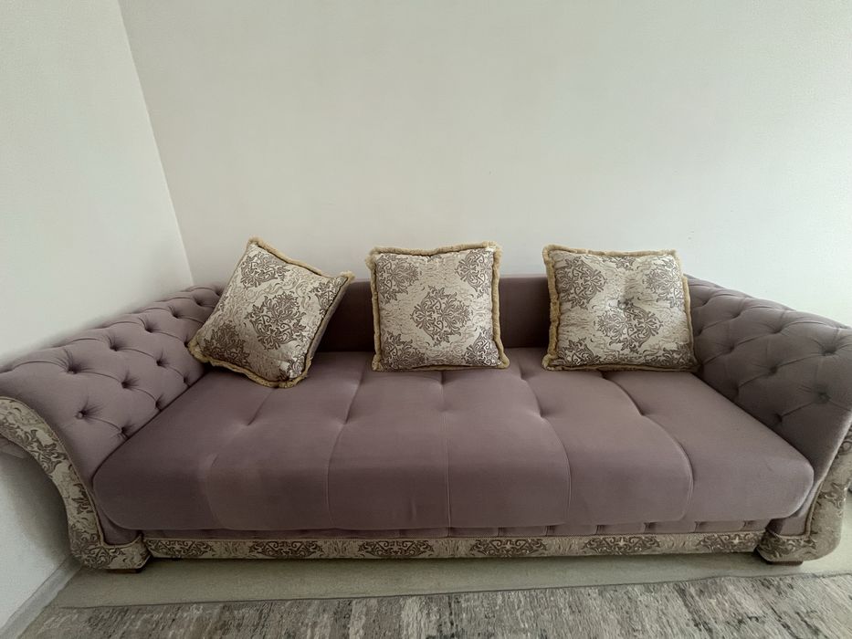 Продам диван в хорошем состояние