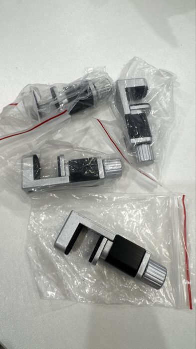 4 зажима для телефона