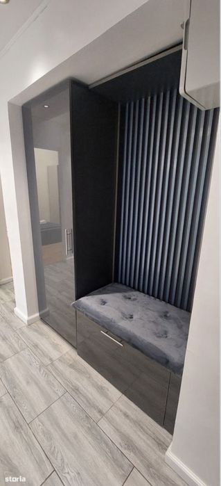 Inchiriez apartament in regim hotelier .