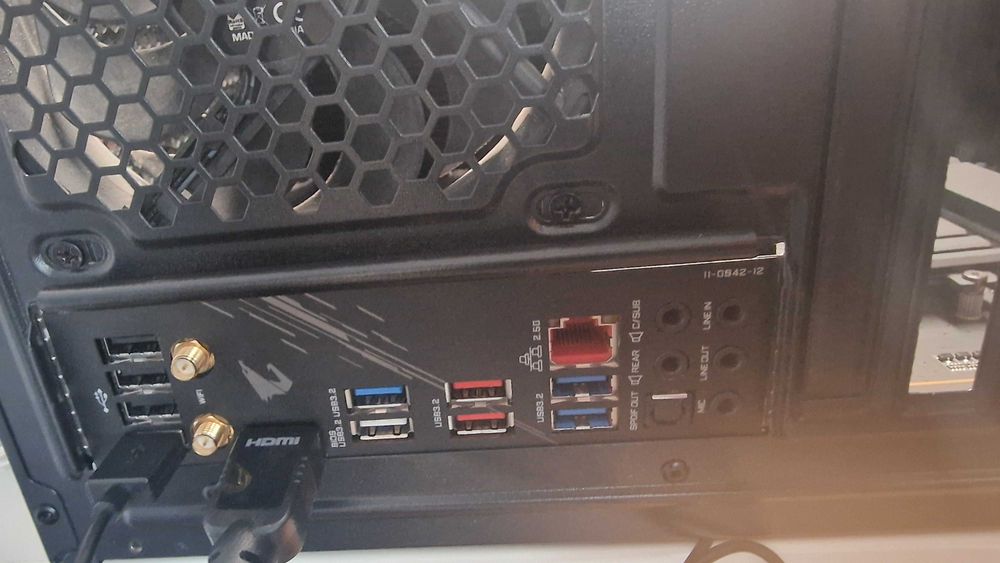 componente calculator I7 10700K - MB cu WiFi, DDR 4  dar fara sursa sau carcasa